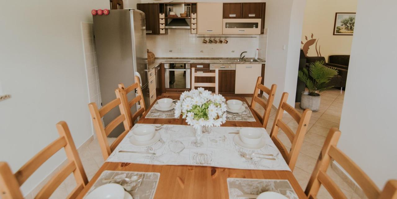 Villa Daisy Tar-Vabriga Dış mekan fotoğraf